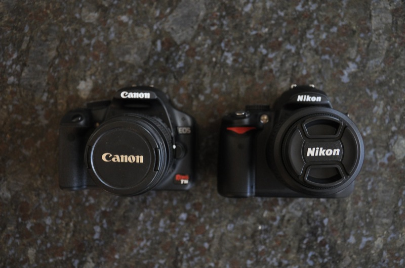 Illustration for article titled Canon Rebel T1i vs Nikon D5000: Entry-Level DSLR Battlemodo